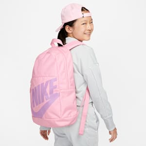 NIKE公式】ナイキ エレメンタル キッズバックパック (20L).オンライン